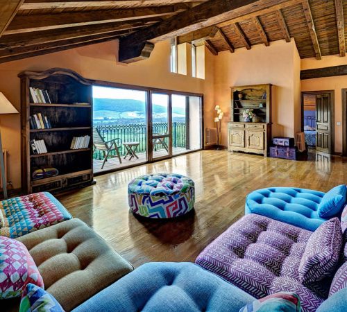 Casa-Rural-Pedronea-salon-superior-03